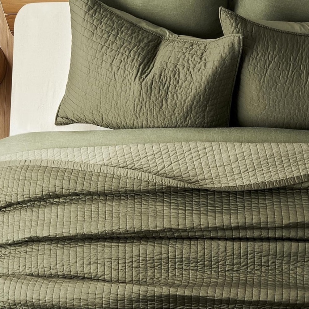 🆕 PB Style Quilt Set Olive Green Sateen Cotton Channel Queen 3 Piece Bedding NEW - Picture 9 of 10